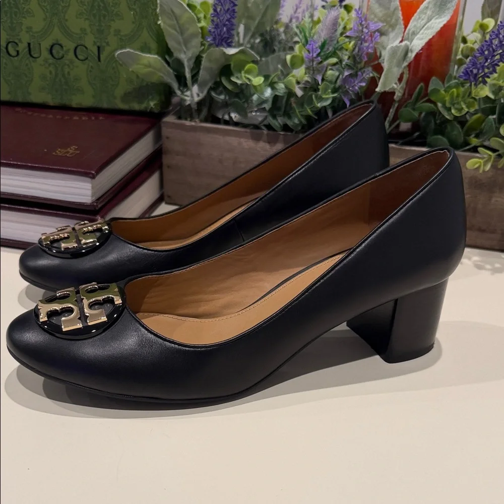 Tory Burch Black Leather Logo Medallion Ballet Flats